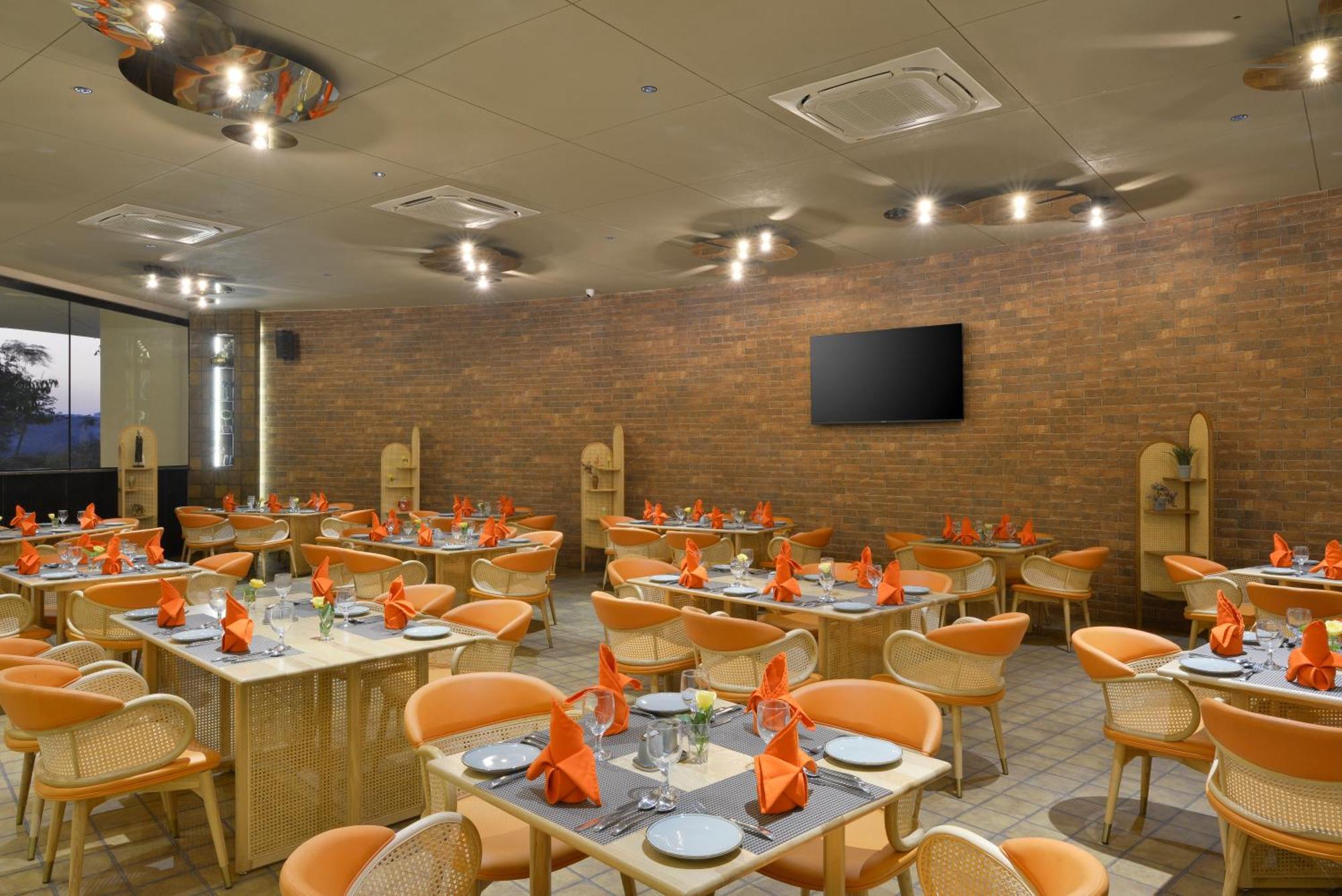 Urbane By Treat Daman Hotel Bagian luar foto