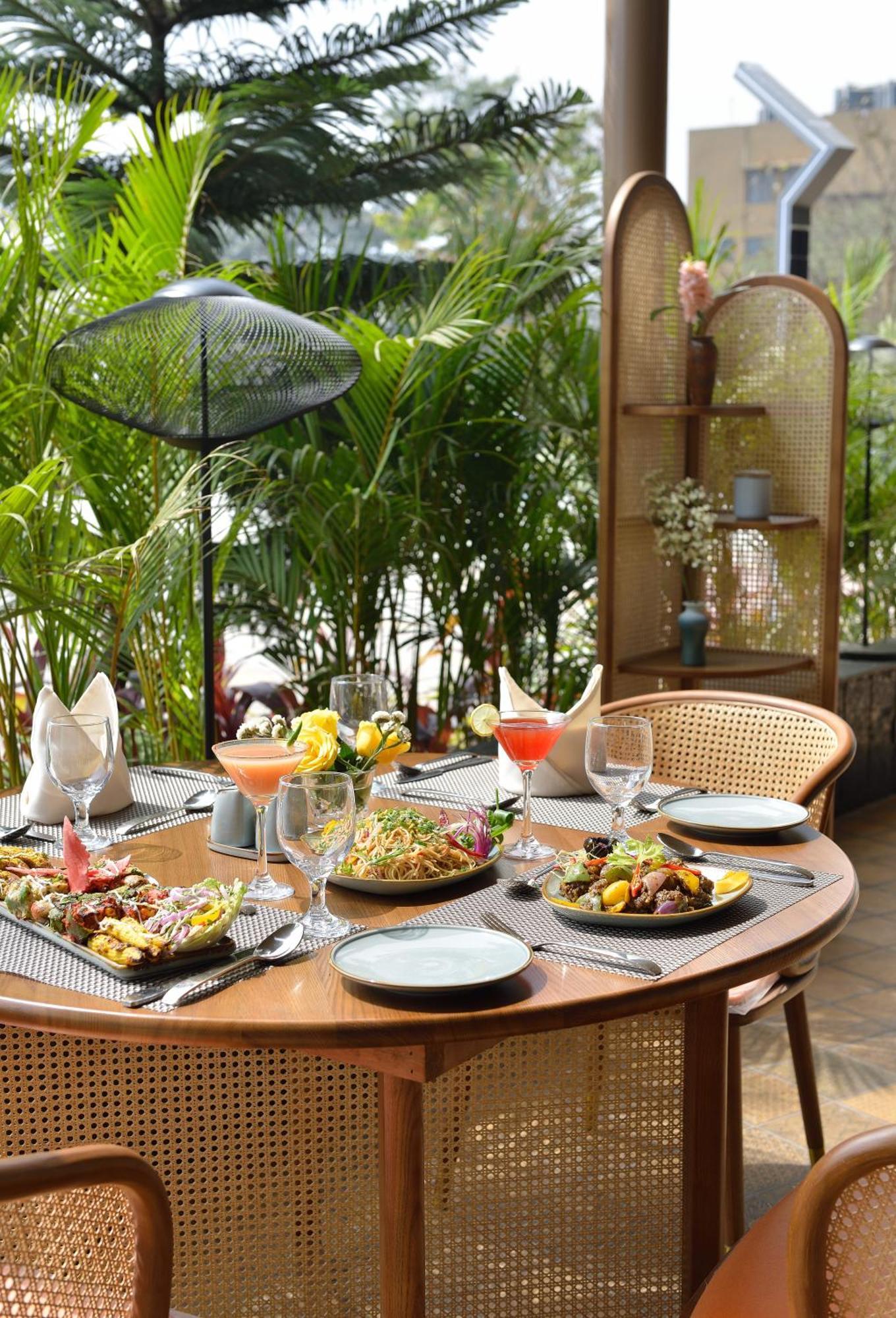 Urbane By Treat Daman Hotel Bagian luar foto